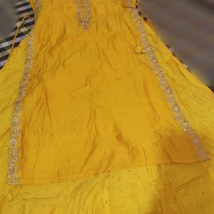 Women Ethnic Gown