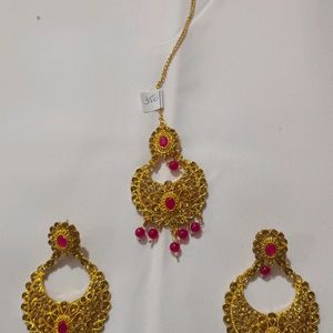 Earings With Maang Tikka