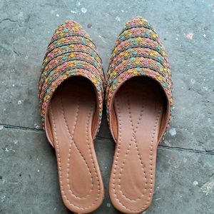 Multi Color Casual Jutti