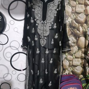 Lakhnavi Kurti