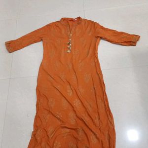 Orange Kurti White Black pants L Size