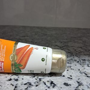 Lotus Botanicals Carrot & Niacinamide, Glow & De-T