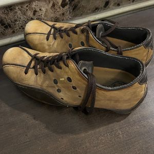 Men’s Khaki Shoes