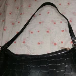 Hot Black Hand Bag