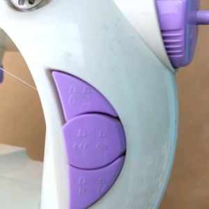 MINI SEWING MACHINE