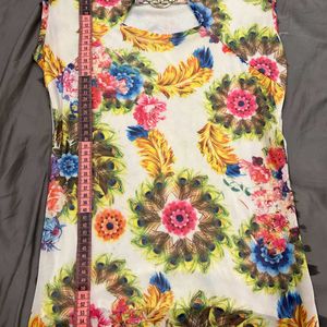 Multicolour Sleevless Top With Sleeve Attached