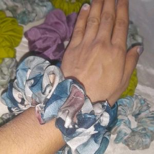 set of 10 hair scrunchies