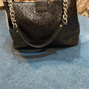 Steal Deal New Guess Handbag