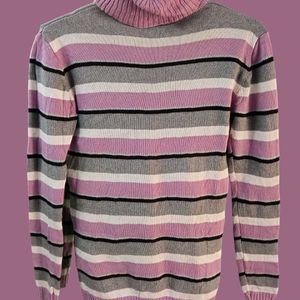 Like New Hi Neck Light Sweater