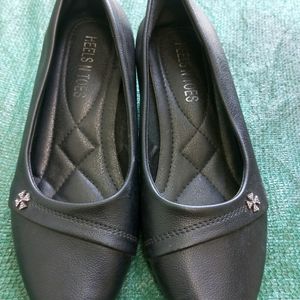 BLACK FORMAL HEEL.