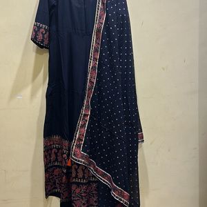 Kimayra FloralPrint Flared Kurta Dupatta Set SizeL