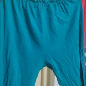 Good condition leggings