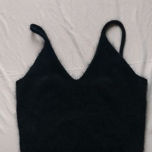 Black Sleeveless Crop Top