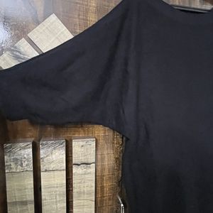 Black Top Light Sweater Type