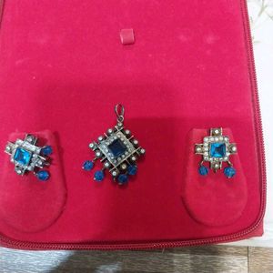 Blue Pendent Set