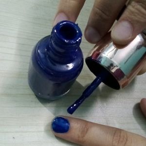 Offer!! Makeup Bag With Free Nailpolish