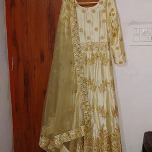 WOMEN WEDDING GOWN