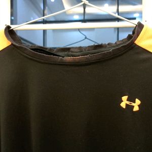 Under-armour black t-shirt