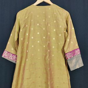 Westside Women Golden Dual Tone Kurti