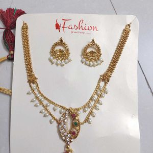 Necklace Set