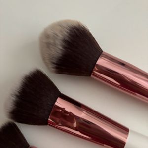 BH Cosmetics Face Brush Set Of 4