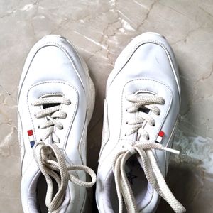 WHITE CASUAL SHOES - GOOD CONDITION