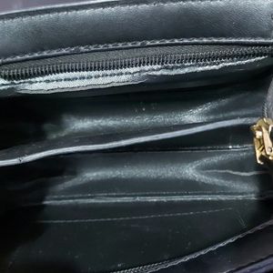 Black Cute Regular  Use  Sling Bag.