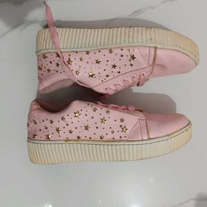 Pink girls casual shoes