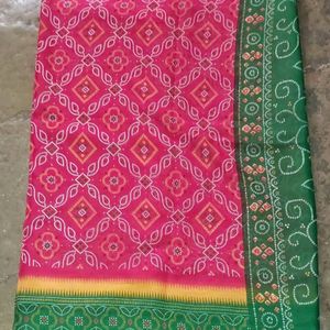 Red & Green Bandhani Saree