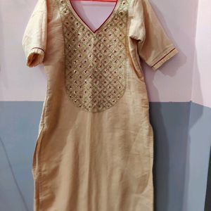 women kurta pant with duppata