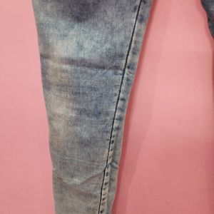 Slim Fit Fashionable Jeans