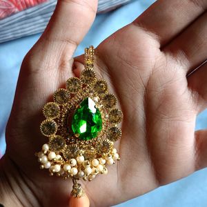 Earings And Mangtika