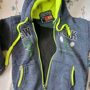 Girl/Boyz Winter Jacket 28 Size For 4 To 6 Years