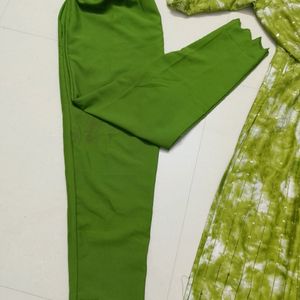 Nairacut Kurti With Pocket Pant Trouser