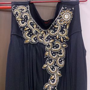 SALE Is BACK❤️❤️❤️💥Black Embroidery Gown 😍😍😍