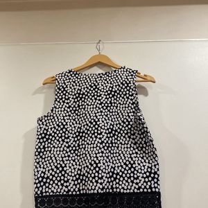 Black And White Dotted Sleevless Crop Top