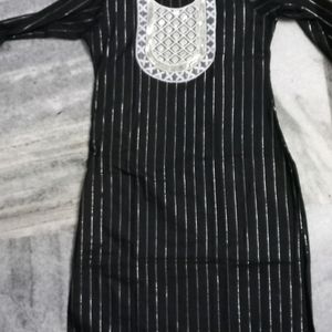 Black embroidery kurti