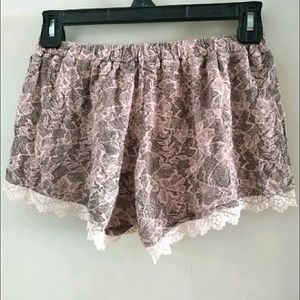 Beautiful Short With Nice Lace Detailing