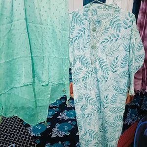 Pretty Kurta Pant Set