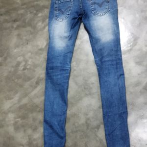 skinny hispter jeans