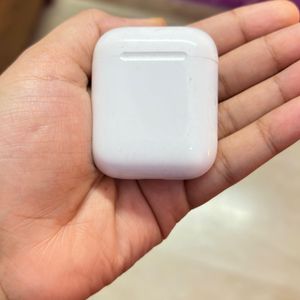 Original Apple Airpods (1st Gen)