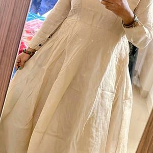 Gown With Dupatta Soft Febric No Flaws Like New