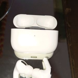 Apple Airpods Pro Gen1 Clone + Lighting Cable