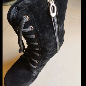 Black Stylish Women's Boots