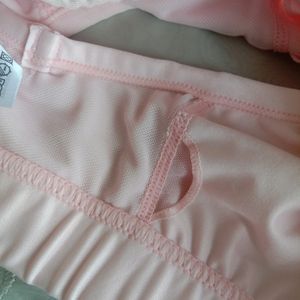 Lite pink active wear