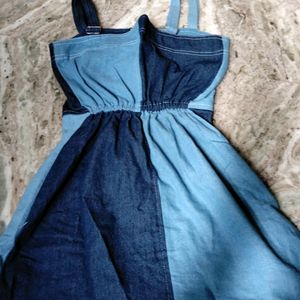 Denim Front Zip Dress 👗