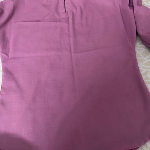 Top With Sleeves In A Good condition