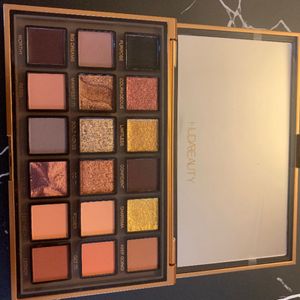 Huda Beauty Empowered Eyeshadow Palette