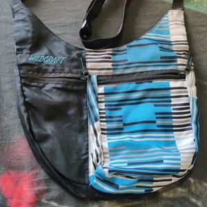 Wildcraft Black And Blue Slingbag