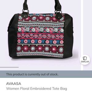 Avaasa Box Tote Bag